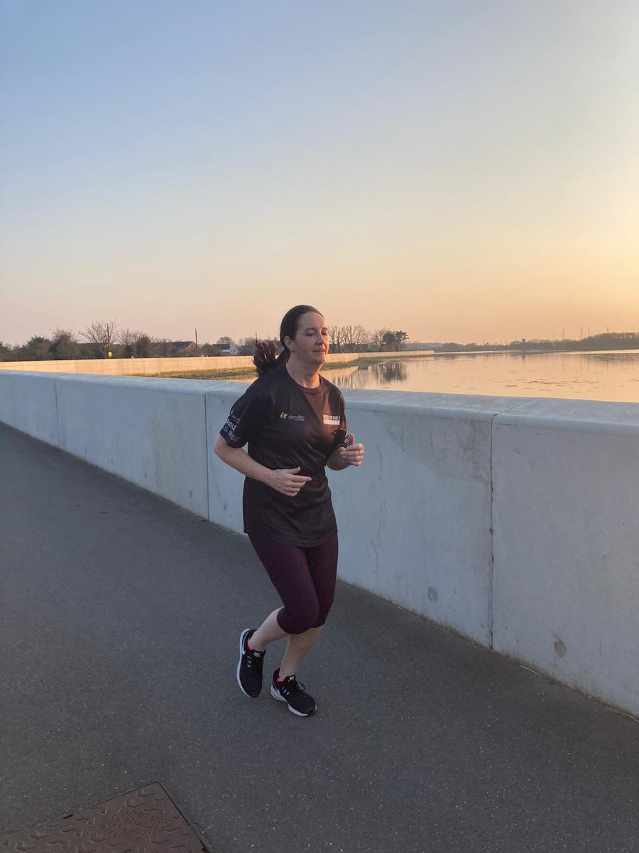 Glanvilles's tweet photo. We are embarking on a momentous challenge in June, a DOUBLE/ULTRA Marathon #RaceToTheKing2022,
@Threshold_trail raising money for @RowansHospice.
Brita in our Commercial Property team bravely faced a chilly start to the day! #CheerUsOn #GoTeamGlanvilles https://t.co/L66BK16og7 https://t.co/A2Pqlgbbts