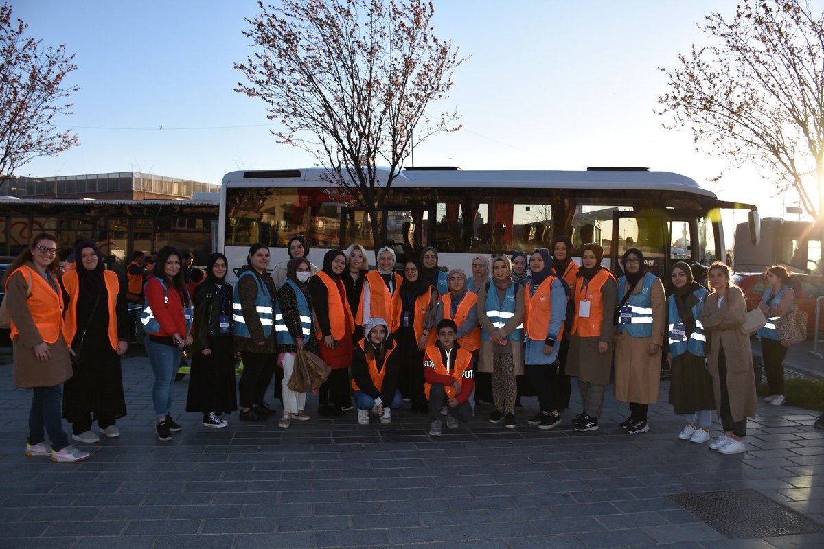 İftara 5️⃣ Kala 

Üsküdar AK Genç Kadın Yapılanması “İftara 5 Kala” Programı Kapsamında, iftara Yetişemeyen Vatandaşlarımıza İftariyelik İkramında Bulundular. 
#İftara5Kala 🕑