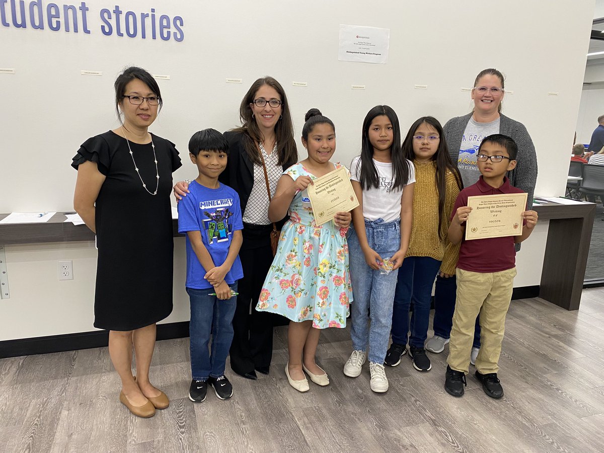 vanunio's tweet photo. Our amazing 3rd and 4th grade Lakeland Roadrunners were recognized for their fantastic writing pieces at the Distinguished Writers Award Ceremony last night! We are so proud of them!@LakelandES @MrsElizardo https://t.co/Sr737vLIq2