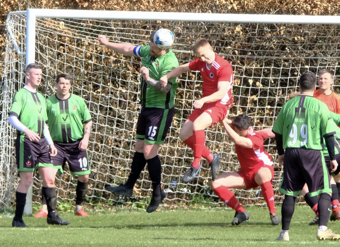 AthleticFinch's tweet photo. Some snaps from Sundays game! @mcmullan1991 @jgavin1993 @TheMikeHarwood @AlRagzzz https://t.co/qtD3gPEsaw