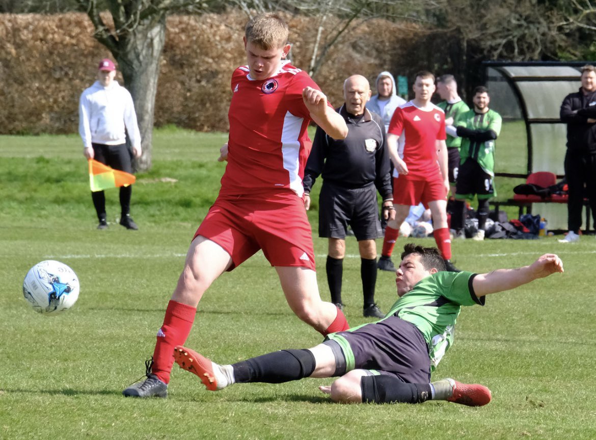 AthleticFinch's tweet photo. Some snaps from Sundays game! @mcmullan1991 @jgavin1993 @TheMikeHarwood @AlRagzzz https://t.co/qtD3gPEsaw