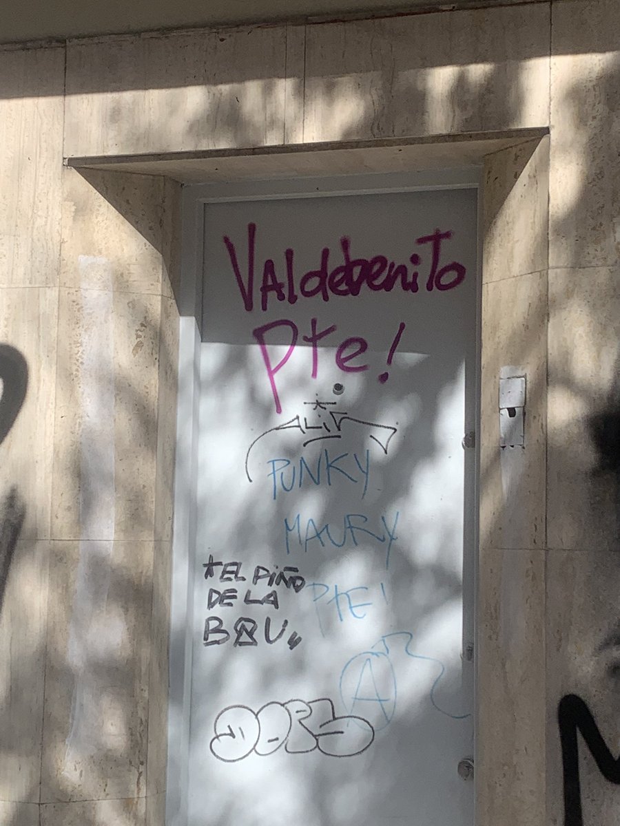 Gracias a toda la monada del #cafeconnata por tanto amor ❤️ gracias a <a href="/subelaradio/">SÚBELA</a> por la bienvenida. Y a mi querida amiga <a href="/ValdebenitoNata/">Natalia Valdebenito</a> por recibirme con los brazos abiertos. Puro amor ♥️💫 nos vemos el 05 de Abril del 2023.