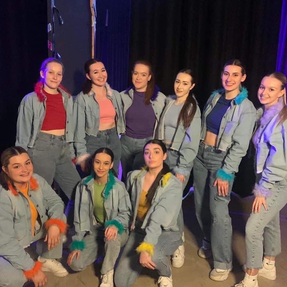 Hip Hop competition team 2021/22🙅🏼‍♀️ “PAVE THE WAY” Showcasing the power and strength of being female! GHGH placing - 1st LJMU placing - 4th #danceteam #Dance #Competition #university @DerbyUni @DerbyUnion @TeamDerby