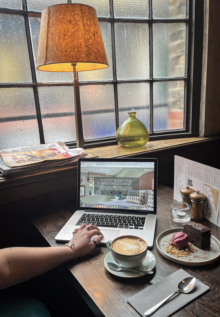 KingsArmsSW18's tweet photo. Why work from home when you can have a comfier seat and work from your local? 😏…P.S we wont tell if you have a pint in your hand before you finish
#pubisthenewoffice #workfromyourlocal
@YoungsPubs https://t.co/HHDoBeQalB