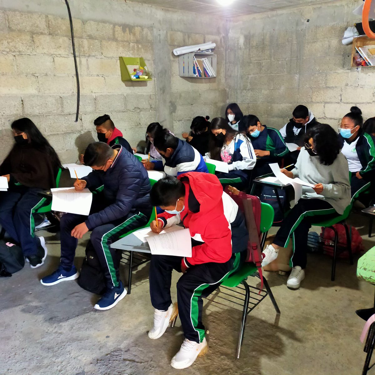 TBC_509's tweet photo. El día de hoy se inicio con la aplicación de la prueba #Planea2022
La cuál analiza el desarrollo académico de nuestros estudiantes, para mejorar de esta manera nuestra #Educaciónfuerte. 
#orgullosamentezonaescolartbc11 
#TBC509 #Edomex
@SeducEdoMex @SEMSedomex @israeljeronimol https://t.co/tJVwLdFDn6
