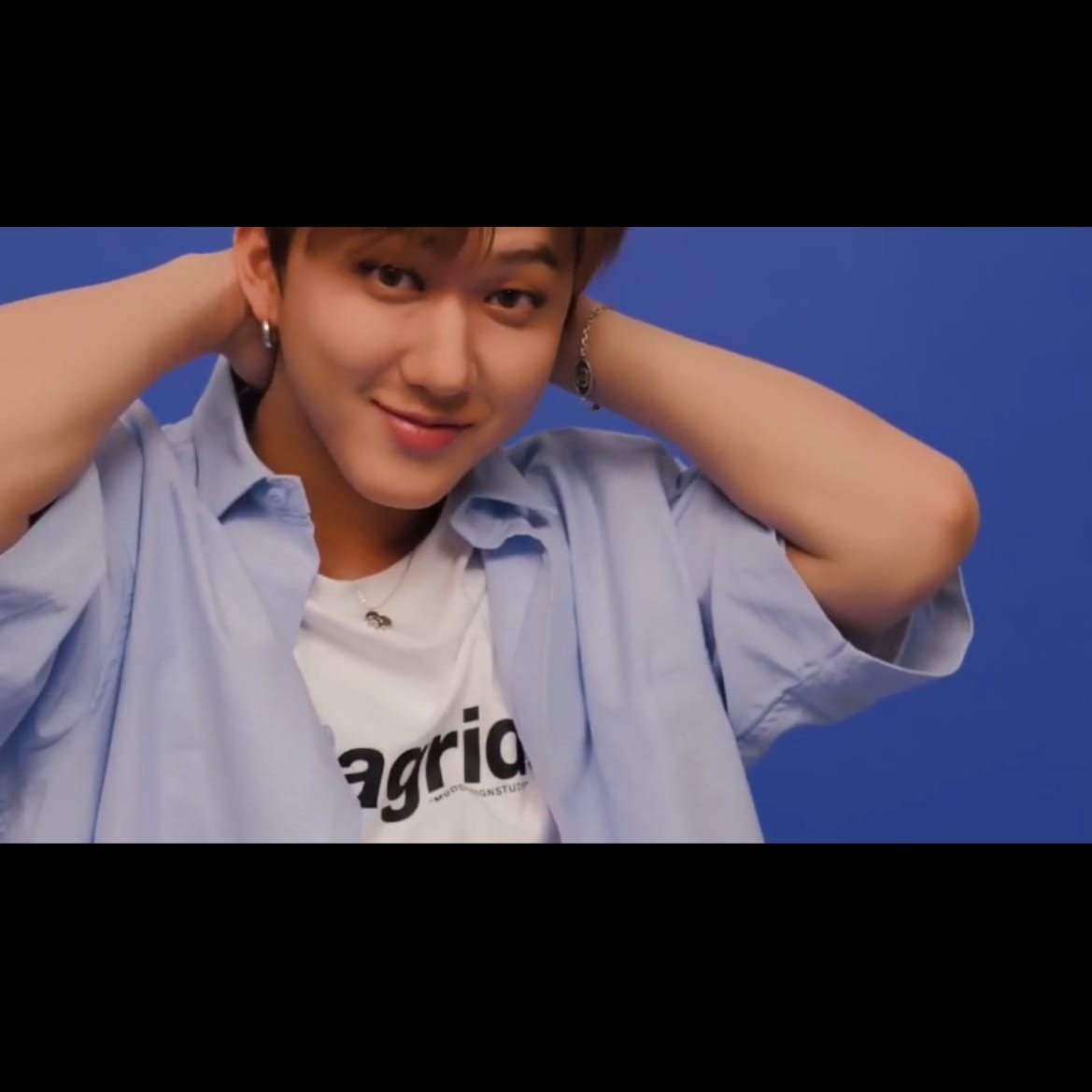 Ugor13Nap's tweet photo. Прекрасный мистер Со в объективе камеры
#changbin #straykids #seochangbin #Dwaekki #binnie #seo_changbin #Stray_kids #straykids #стрэйкидс #чанбин #сочанбин #стрэйкидс #mahagrid https://t.co/TmtRkvbcHm