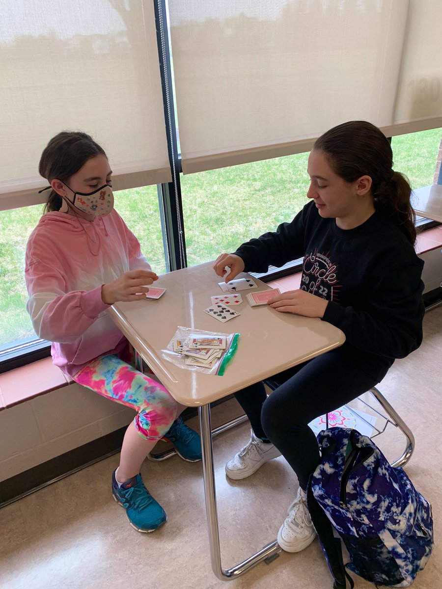 MrsGordonKMS's tweet photo. Mastering our comparing integers skills with Integer War! Red cards represent negative integers, black cards represent positive integers. https://t.co/fBS5iaFGBJ