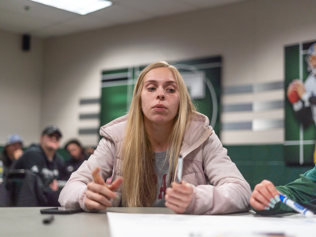 EMUSAAC's tweet photo. That’s A Wrap! LAST SAAC Meeting ✅

Thank you to all our members, student athletes, coaches, &amp; support staff for a great semester. Stay tuned for updates on how to get involved in SAAC &amp; other great things on campus this summer and next semester! #EMUSAAC https://t.co/X7w8F4FvE6