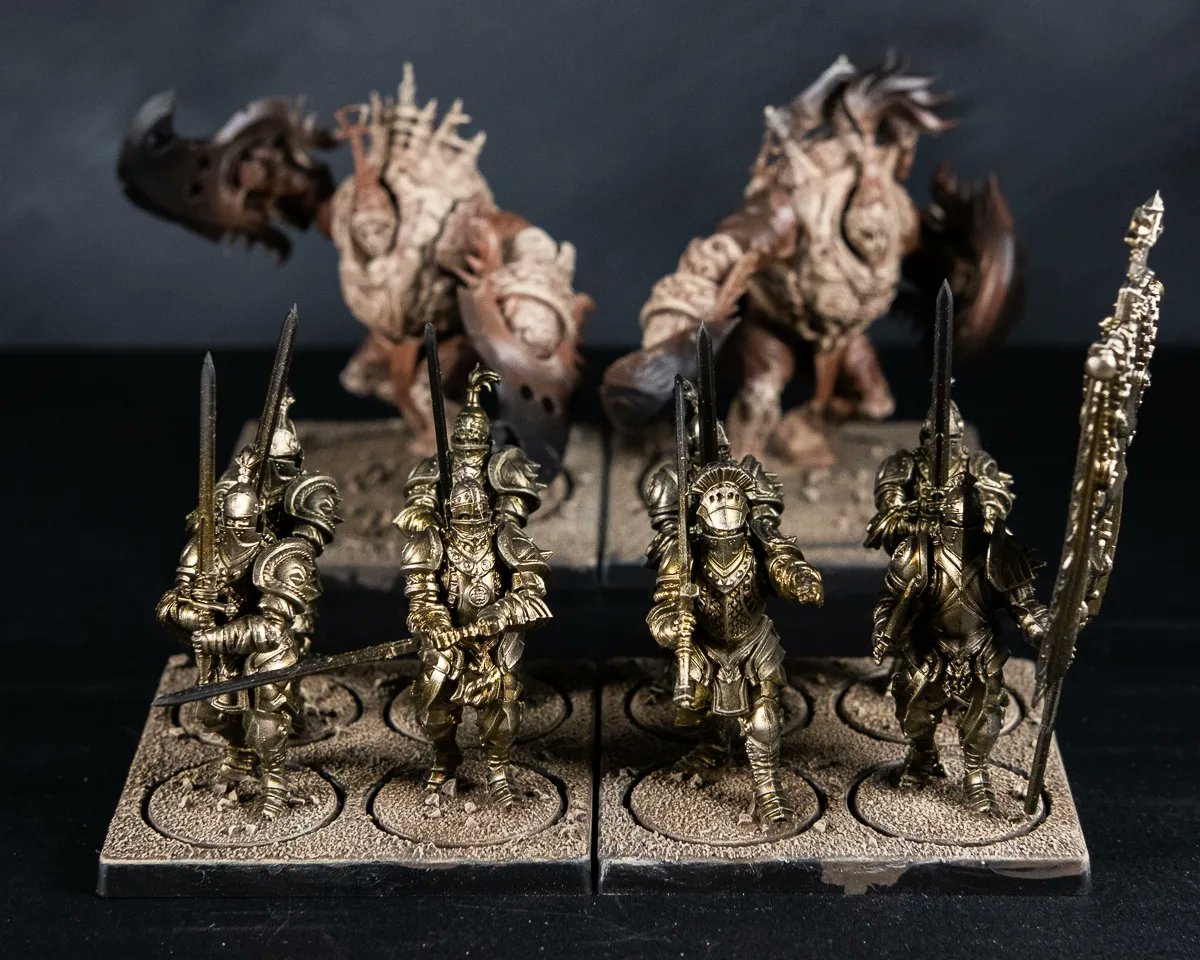 m_m_mayhem's tweet image. Did some #drybrushing on these #conquest minis from @parabellum_wargames as a quick pallette cleaser!
#100kingdoms #spires #claok #conquestlastargumentofkings
#paintingminis #tabletopgaming
#colorsofconquest #pathofconquest