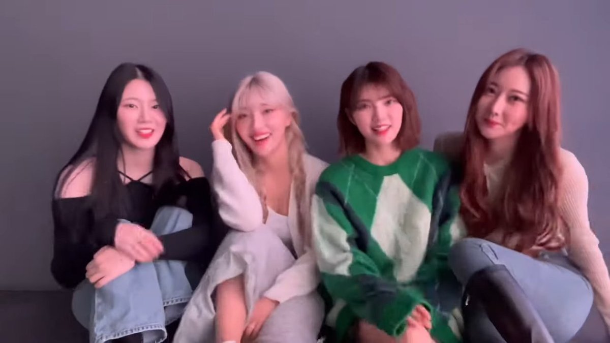 picsbeck's tweet photo. one day we'll see you all together again 💜 https://t.co/jxiPjnlTBB