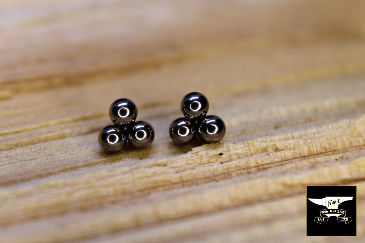 Forge_Jewellery's tweet photo. Todays collection of photographs comes from the stunning and affordable QualiTi range. 
Titanium Classic Ball Trio 16G Internally Threaded Attachment Image 
Titanium Aurora Claw Set Internally Threaded Attachment (3mm + 4mm) 
Shop QualiTi Now: https://t.co/ks9gwVFtNk https://t.co/fwIW8LPdVe