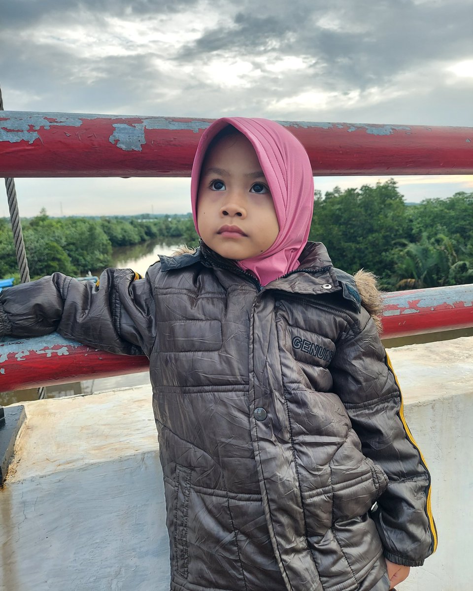 insanoee's tweet photo. Nambah lg temen curhat https://t.co/mKzVUECzAu
