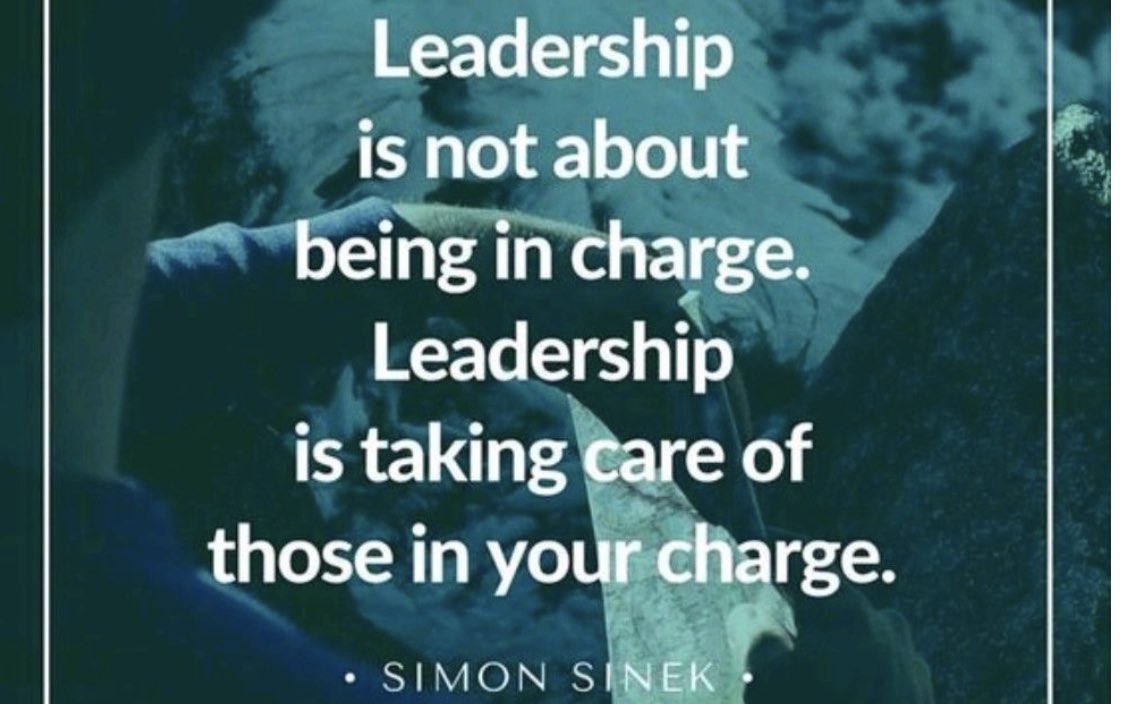 AudioSorceress's tweet photo. #leadership @simonsinek I have read this man’s name in a bunch of non-fiction books I have narrated. All I have read by him is enlightening and most of all applicable when it comes to #AudioSorceress #simonsenek TY for sharing your wisdom with us!! #empathymatters #mompreneur https://t.co/IxTj7BrhzU