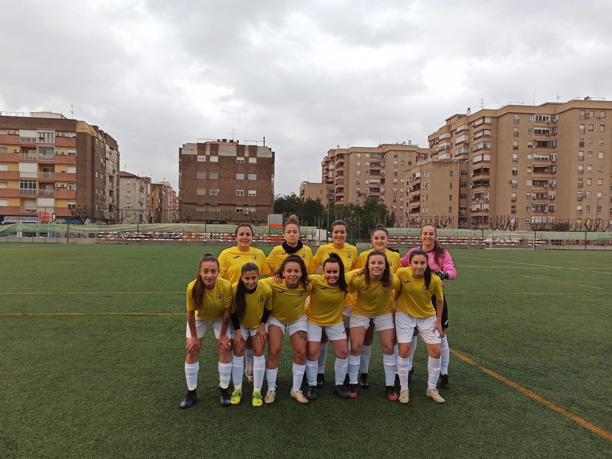 SADUSoficial's tweet photo. #CEU2022 #F11F | ⚽ Las chicas de la @unisevilla repiten victoria y vencen 1-0 a las representantes de la @UniversidadeUSC en la segunda jornada de este martes 5 de abril. Lo dicho, sois lo más. ¡Enhorabuena! 👏 https://t.co/ItMcQnjoGr