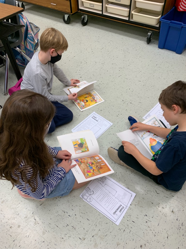 BbesFirstGrade's tweet photo. First grade BOOK CLUBS have begun! @BallsBluffLCPS https://t.co/KUNye87Dla