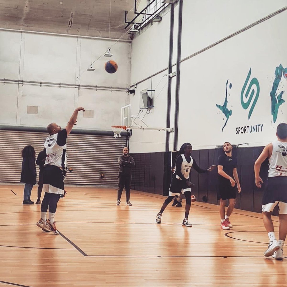 teamleman3x3's tweet photo. 1/2 finale @sportunityapp 3x3
@teamleman3x3 16 - 8 @teamlacote3x3
.
.
.
#fiba3x3 #basketball #bball #teamleman3x3 #lausanne #switzerland #suisse #sportunity https://t.co/9eCy0ZsKdf