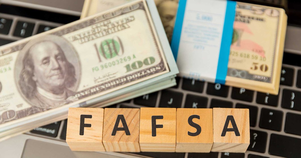 PBStateCollege's tweet photo. #tiptuesday PBSC offers Free Application for Federal Student Aid workshops throughout the month to help you fill out the FAFSA and to answer questions you may have. 💸  Sign Up: https://t.co/uGFkEH0f64
 
#FAFSAWorkshops #financialaid #MyPBSC https://t.co/Kp3XNcRZ9Z