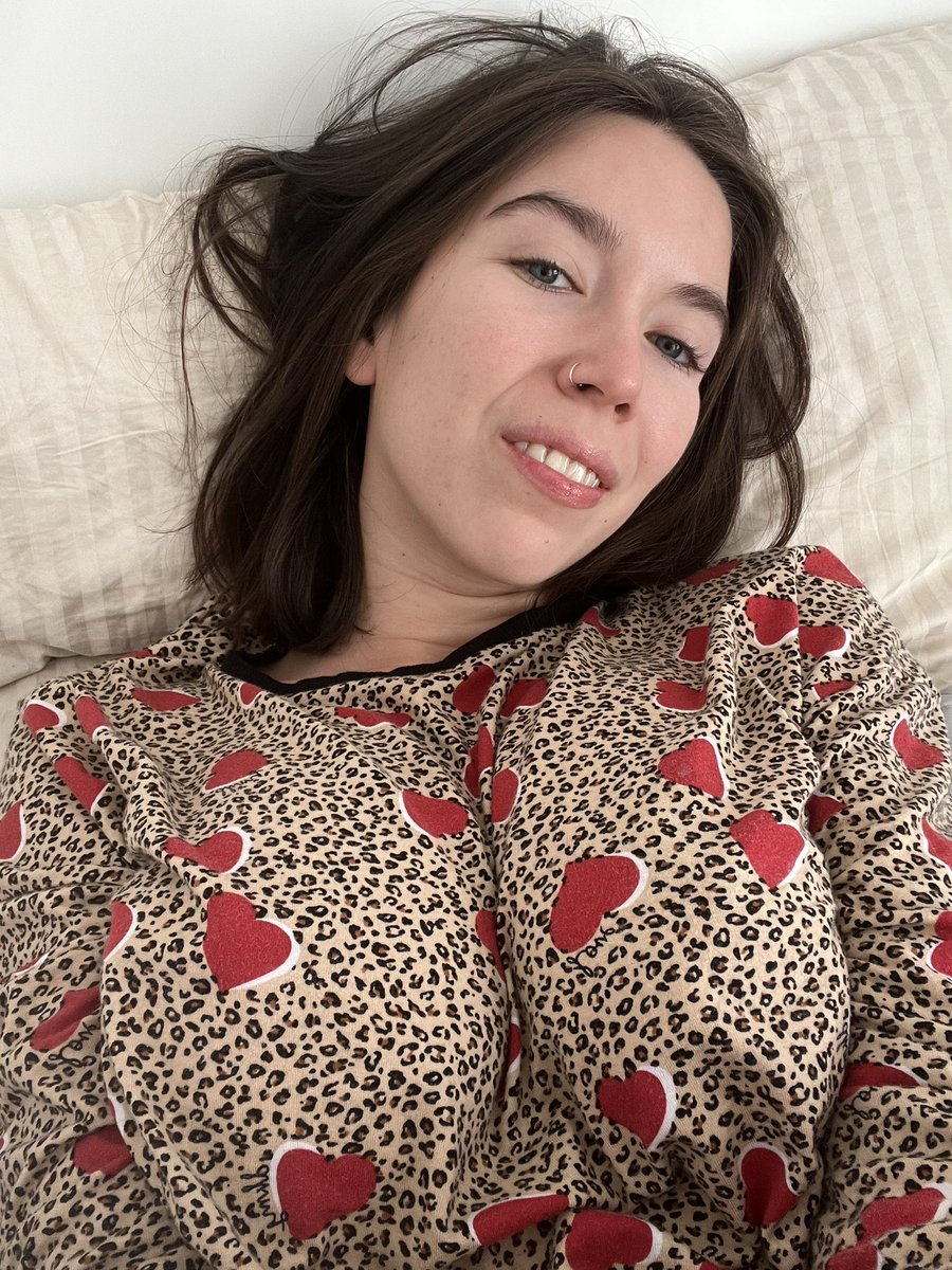 TaniaBann's tweet photo. RT if you want to see what’s under my pajamas https://t.co/9kRrjq0MFb