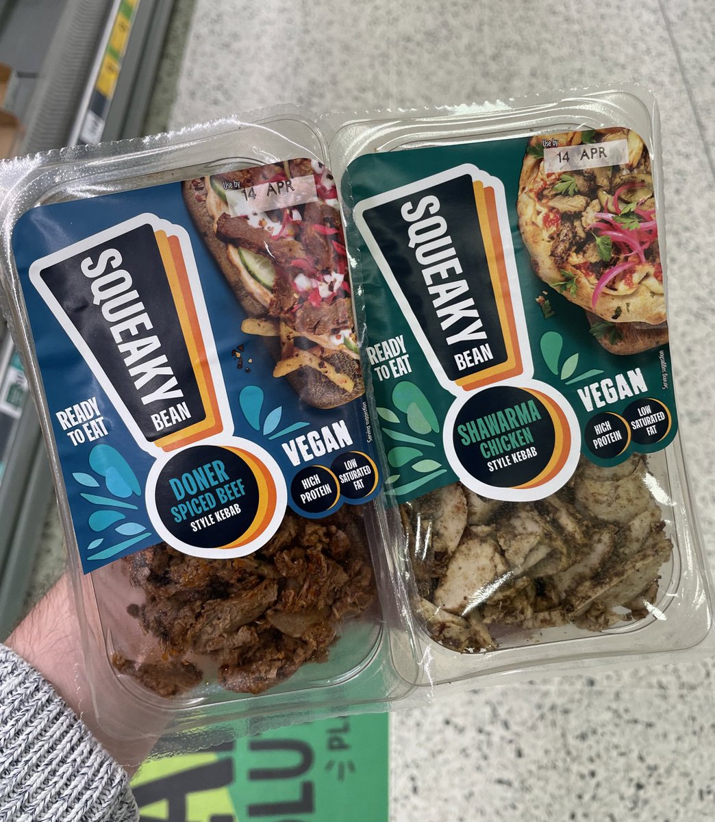 All_Things_New_'s tweet photo. Squeaky Bean Finds! 👀 At Morrisons @squeakybeanveg #squeakybean #veggie #vegetarian #vegan #doner #shawarma #wellthisisnew https://t.co/687mZoZVYH