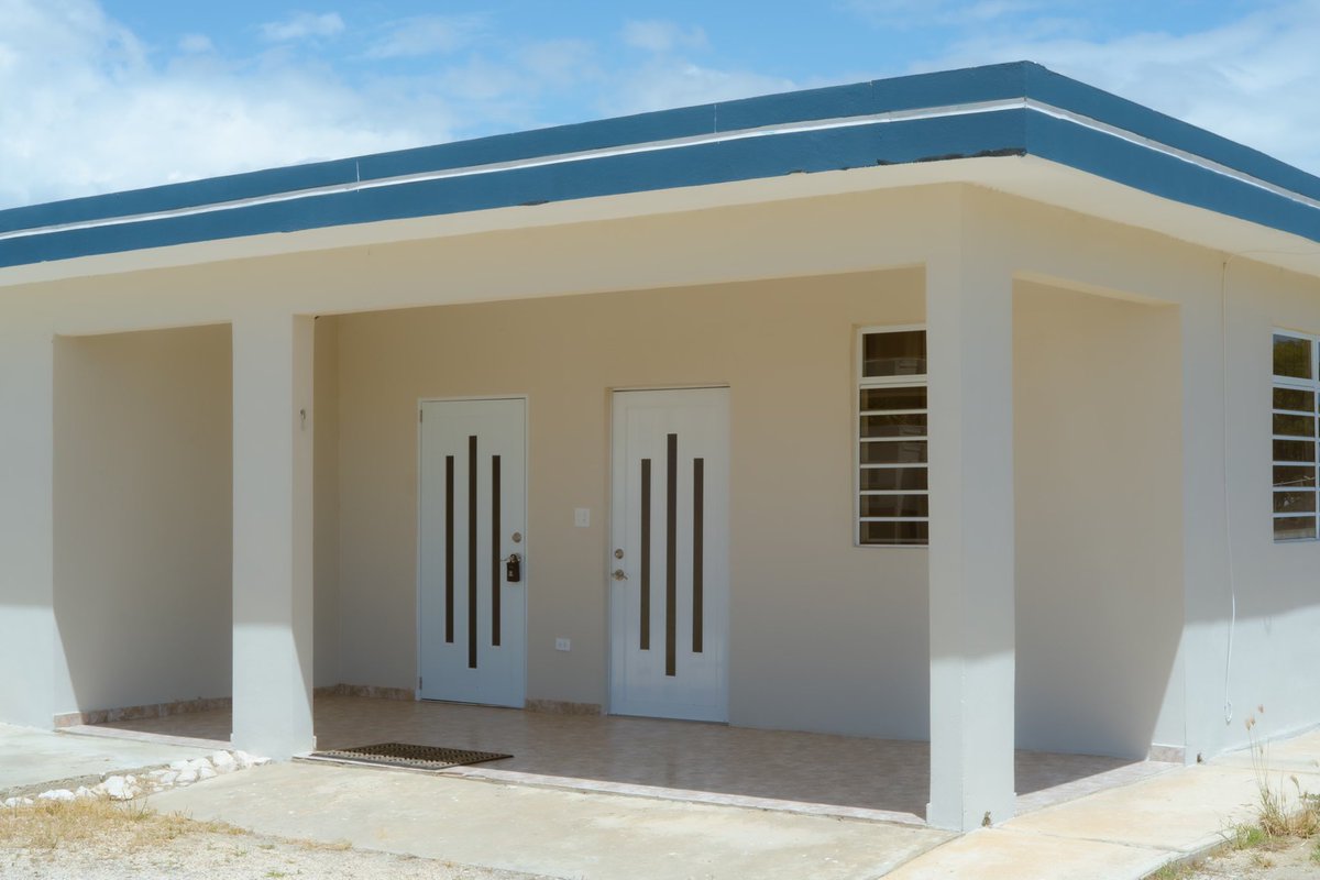 yayan_2001's tweet image. ¡Tenemos nuevos cojines y nuevas cortinas en la casa!👀 

Abajo dejo el link que te lleva a la plataforma de Airbnb, más fotos y videos sobre la casa y nuestras redes sociales. 👇🏼👇🏼👇🏼

linktr.ee/brosrental