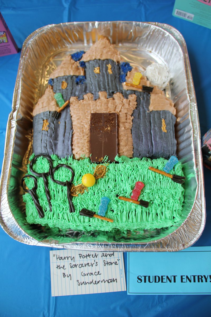 Xavier_Library's tweet photo. Congrats winners of our 2022 Edible Books, celebrating #NationalLibraryWeek. Best in Show: @ZoogahAleshia
(Institutional Diversity &amp; Inclusion) - Most Creative Interpretation: @Leslie_Ras (@XUCommDept) - Best Student Entry: Grace Sunderman (#XU2024) https://t.co/k9eIFlNVRg https://t.co/qGR2sUEVxC