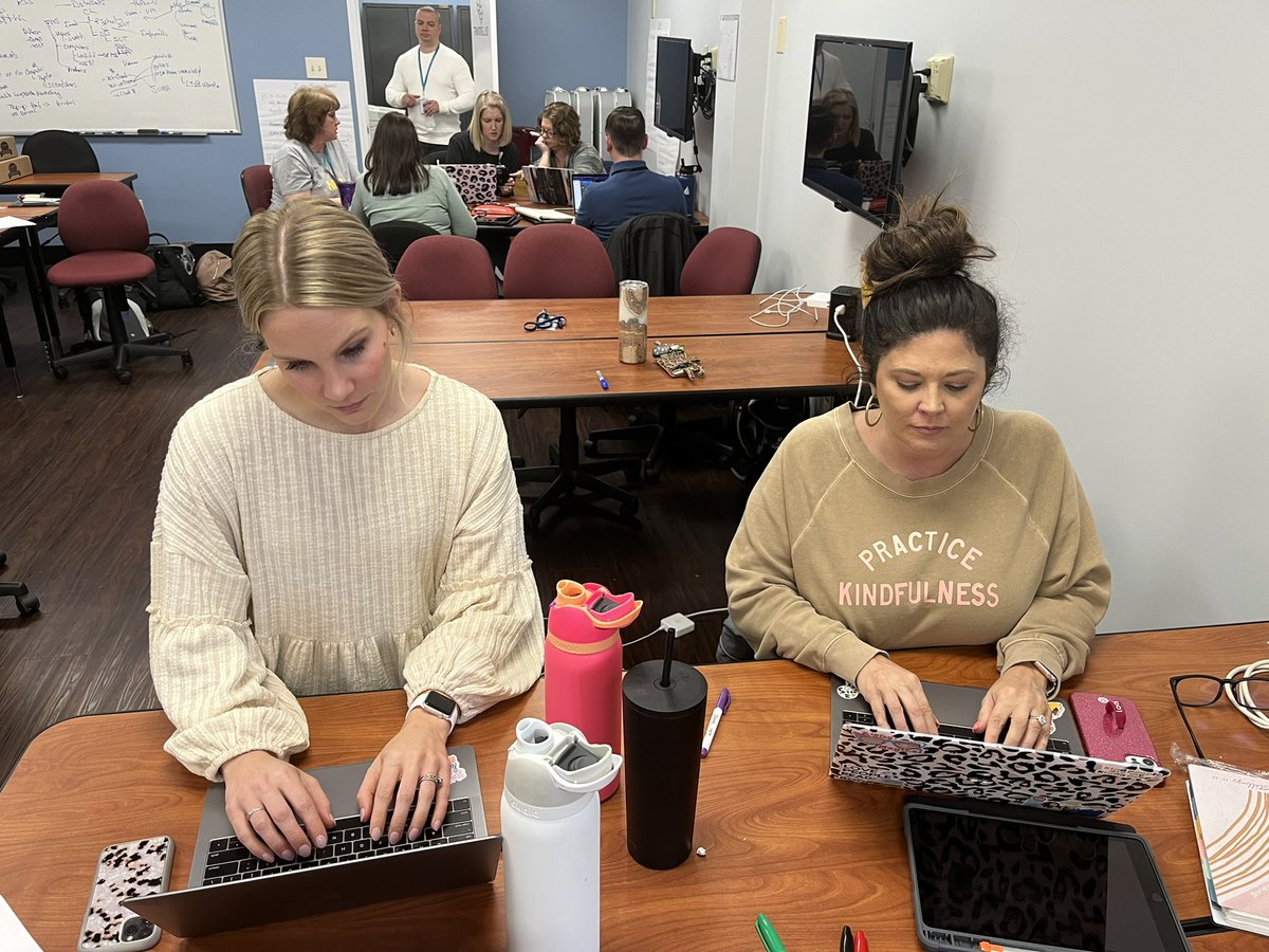 Amber Joelle Strause tweet media