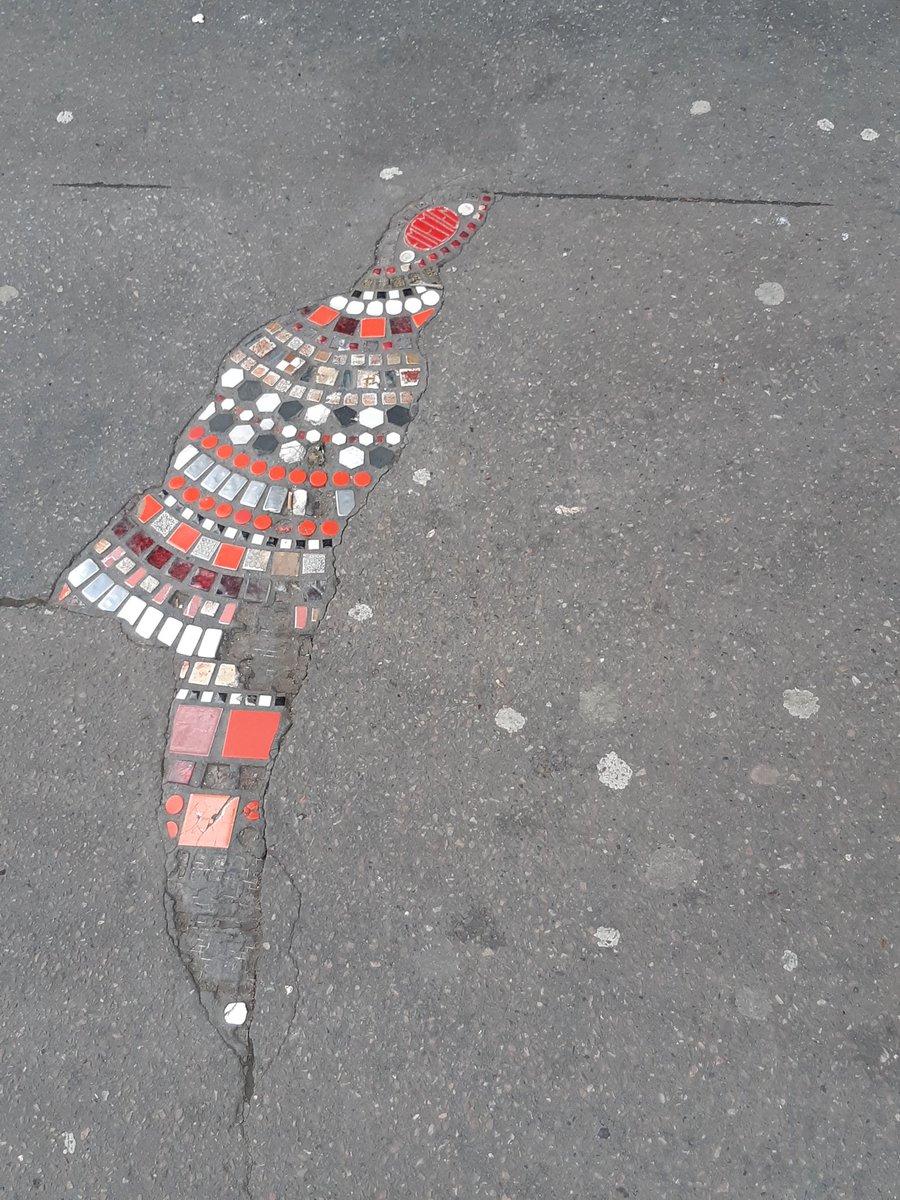 Nuagedeparis1's tweet photo. #TilesOnTuesday
#MosaicMonday
Bitume raccommodé par Ememem, Place de l'Alma, Paris. // Pavement mended by Ememem, Place de l'Alma, Paris.
#flacking
https://t.co/qBthMusNDs https://t.co/bKPf2YqMK6
