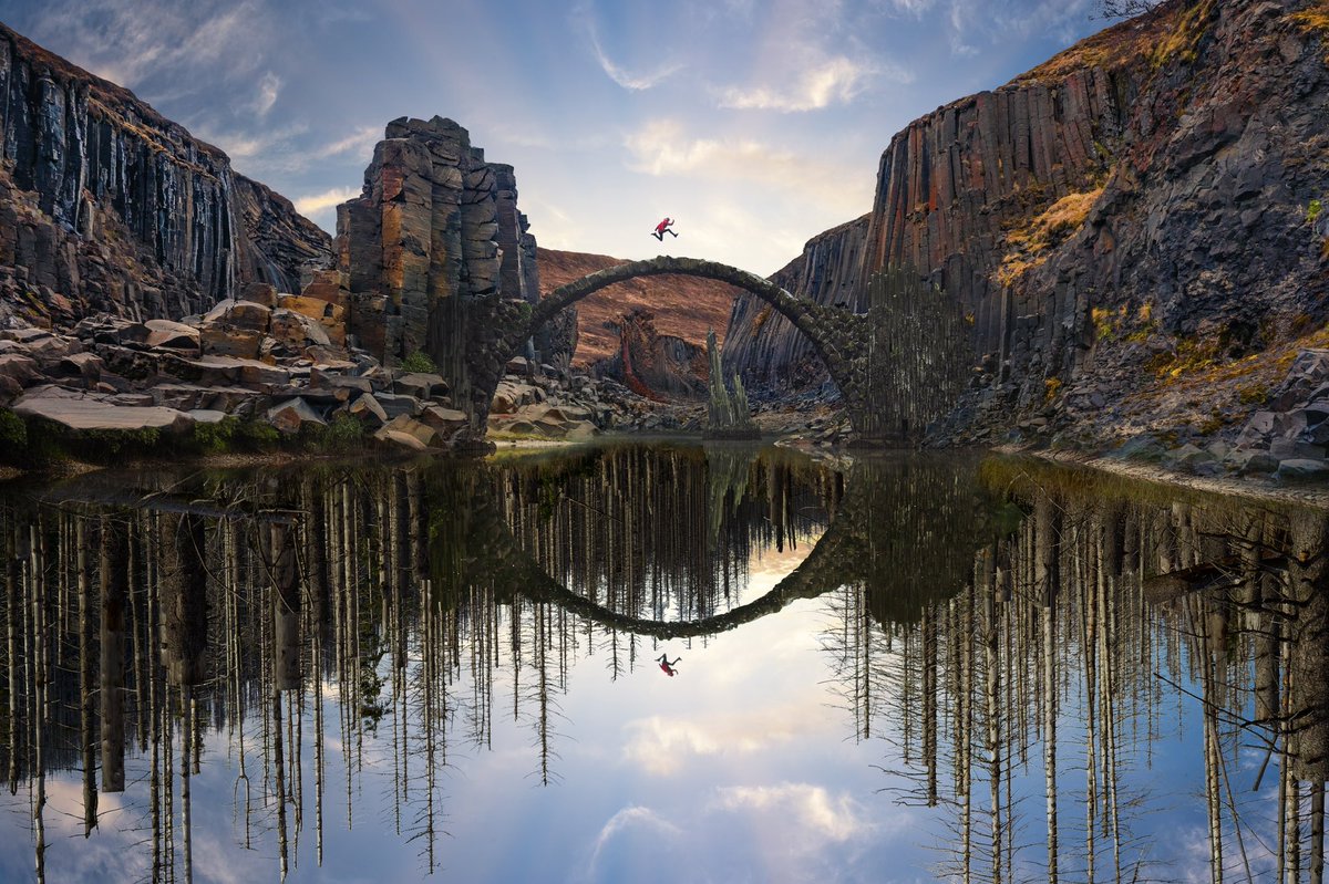 gm. Wanna win a WL spot for Reflections?

1. Retweet this tweet
2. Follow <a href="/jacobriglin/">Jacob</a> &amp; @dreamlab
3. Comment gm below