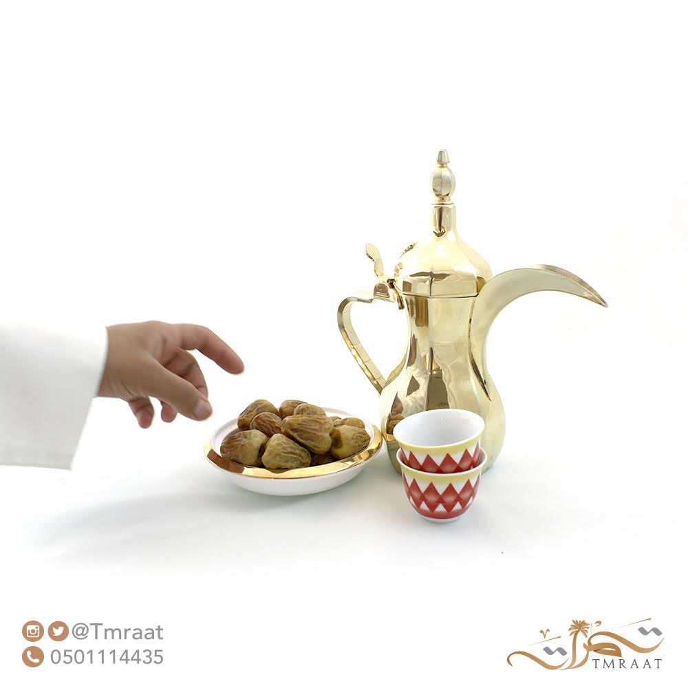 tmraat's tweet photo. وقت القهوة والجلسة الحلوة ☕️
#رمضان https://t.co/gYmJTCwRuQ