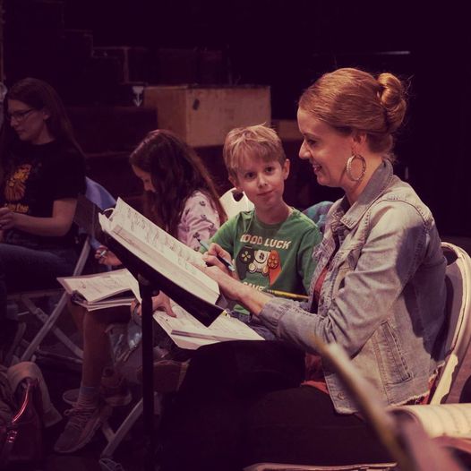 The_Aurora_Fox's tweet photo. It’s a family affair! #Broadway veteran, Piper Arpan ("Spamalot" &amp; Radio City Rockettes) shares the stage with her real-life Broadway Baby in #Disney's Freaky Friday the #Musical! Show opens April 29. Get your tix here:  https://t.co/1FaMsjv7YI https://t.co/njrz5Hk9m7