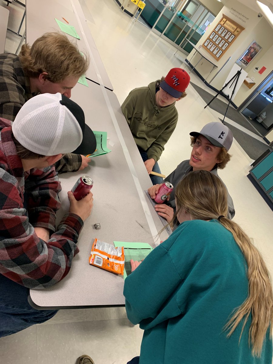 EagleButtePRSD8's tweet photo. Ms. Rief's Science 20 class was busy working on Geologic time #eaglebutte #EBHS #science20 #geologictime @PrairieRoseSD8 https://t.co/ibTxsO3nWJ