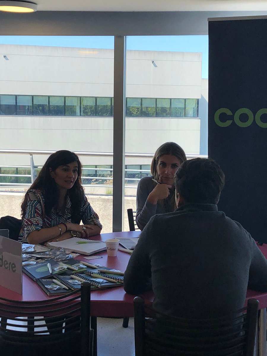 codereAr's tweet photo. En @codereAr fuimos invitados a participar de Bumeran Academic Tour📚

Nuestro equipo de Personas entrevistó a estudiantes de Cs. Económicas e Ingeniería y compartió con ellos consejos para ayudarlos en esta nueva etapa🙌

En Codere cambiamos el juego.
#SomosEquipo #SomosCodere https://t.co/UkkwzrrOfz