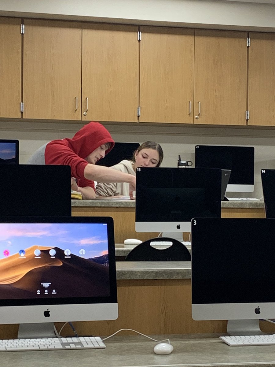 MrsWieseRHS's tweet photo. Is it weird that one of my favorite things is watching and hearing students teach each other???#reedsvillesd #tellmeimnotalone https://t.co/iF9AXfgXCG