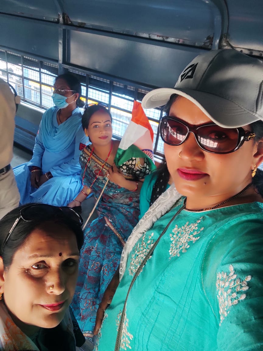 केवल OPS
#ops
<a href="/PMOIndia/">PMO India</a> 
<a href="/CMMadhyaPradesh/">Chief Minister, MP</a> 
<a href="/Indersinghsjp/">इन्दरसिंह परमार</a> 
<a href="/MlaManpur/">Meena Singh</a> 
<a href="/bprawatNOPRUF/">B P Singh Rawat (NOPRUF)</a> 
<a href="/vijaykbandhu/">Vijay Kumar Bandhu</a> 
<a href="/DrKumarVishwas/">Dr Kumar Vishvas</a> 
<a href="/DilipKhobragad2/">रविश कुमार NDTV</a> 
<a href="/WelfareTribal/">Tribal Welfare Department, MP</a> 
<a href="/drnarottammisra/">Dr Narottam Mishra</a> 
<a href="/htTweets/">Hindustan Times</a> 
<a href="/fskulaste/">Faggan Singh Kulaste</a> 
<a href="/SampatiyaUikey/">Sampatiya Uikey</a>