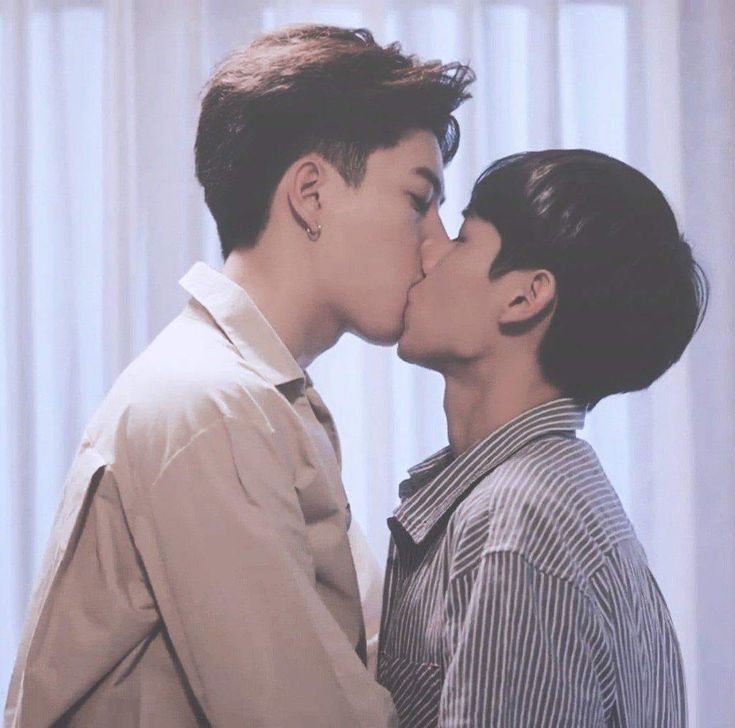 luvemily's tweet photo. Favorite lacorn "theory of love"
#offgun #theoryoflove https://t.co/3I2qJ6tEli