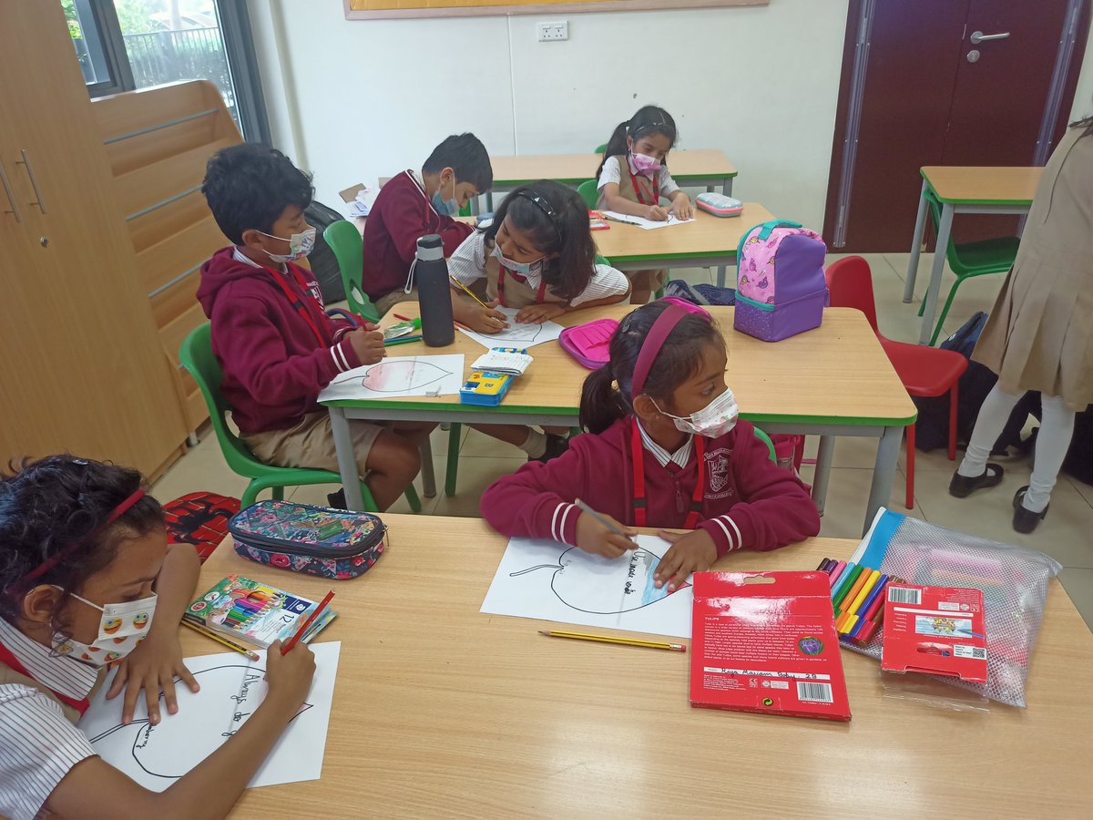 TuscanoEdith's tweet photo. "Give a Cheer for the New School Year" #Gr 2B students all excited for the new year @gemsnms_alkhail @Susanna_Porob https://t.co/IOfpjW5HfN