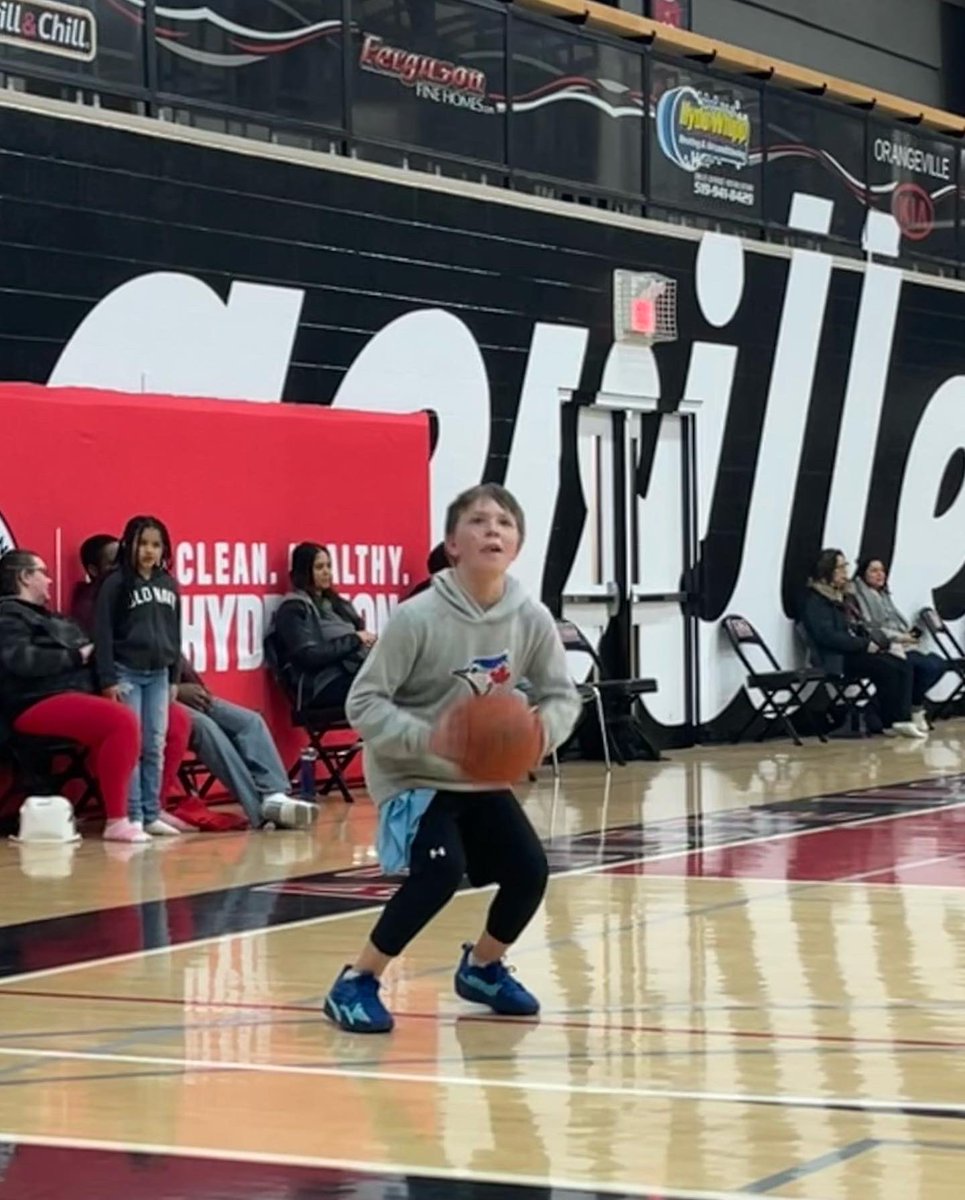 sprouledaddy's tweet photo. Last day of winter basketball @athleteinstitut with @BioSteelSports https://t.co/mXEyem1nYu