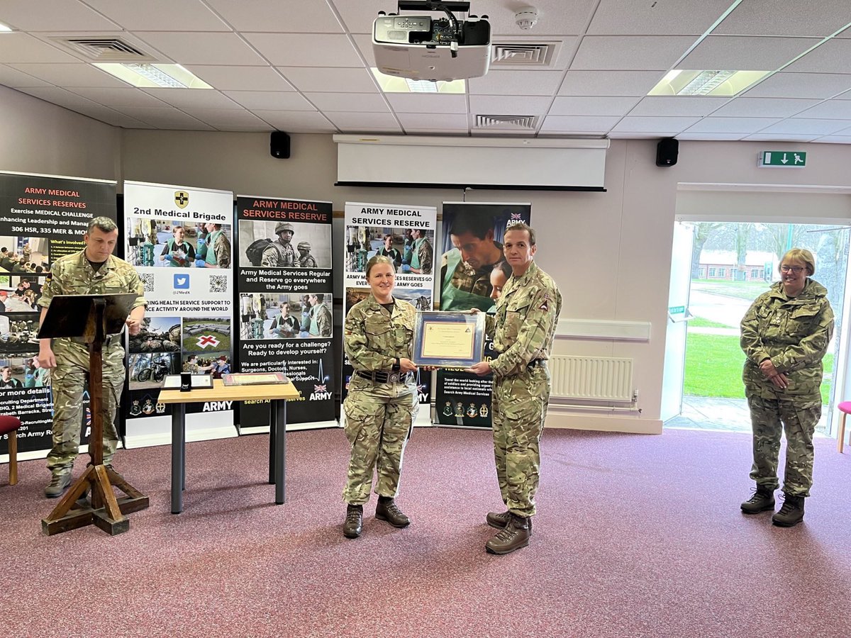 2nd_Med_Gp's tweet photo. Today Sgt Gandy received her GOC commendation, from GOC during his visit to Bde HQ. 

A fantastic SNCO and an asset to the Bde and @BritishArmy 

#recognition #award #team2med #MDSS @1UKDivision @ArmyMedServices @field_army https://t.co/Pe2L4HhumI