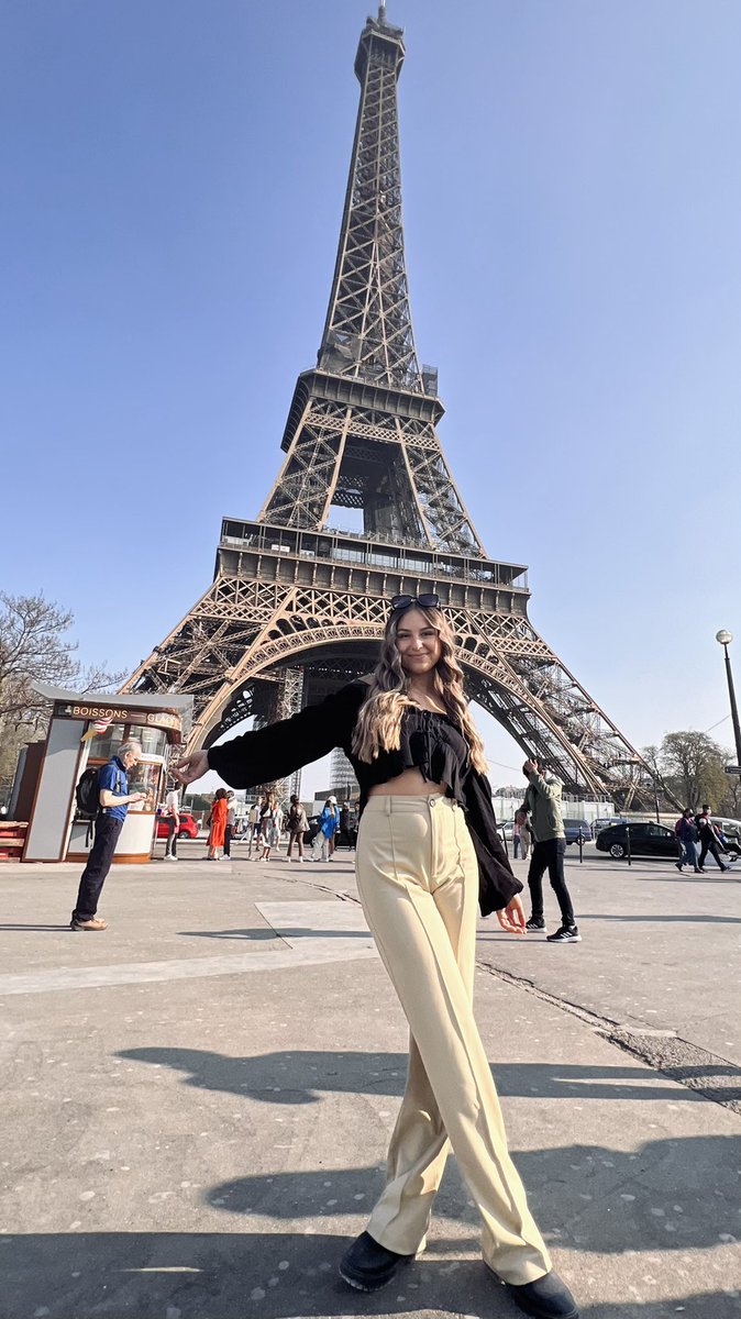 elix_lici's tweet image. wowza PARIS 🥰