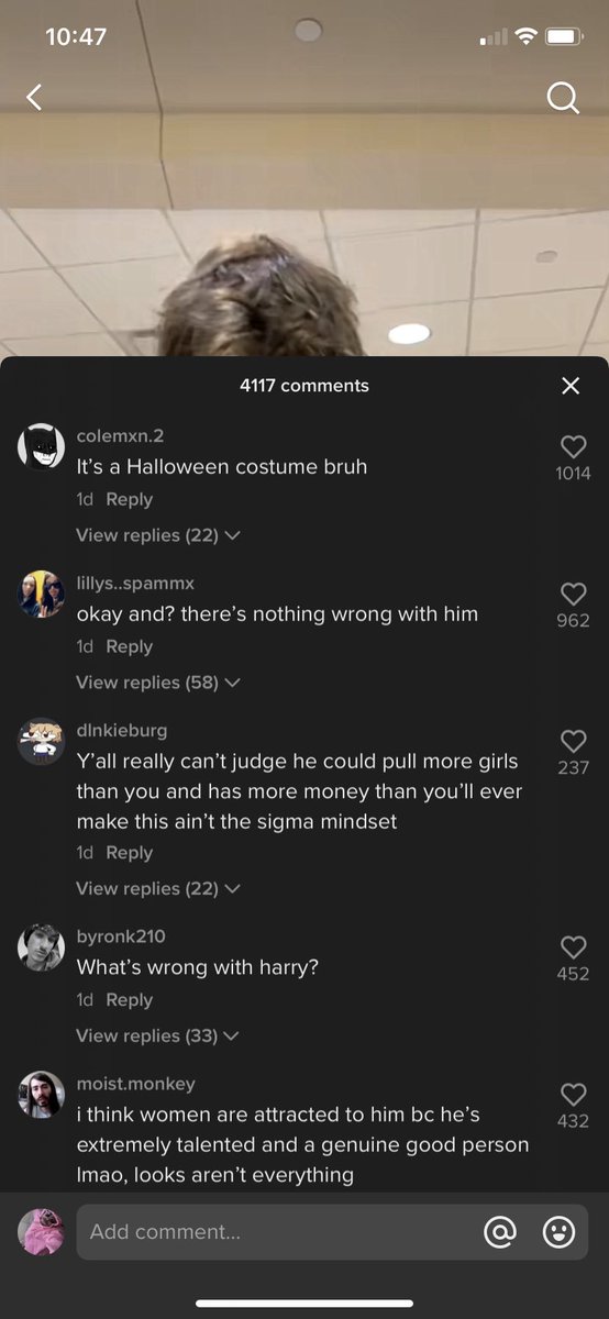 readysteadydjo's tweet photo. the men in the comments not agreeing w him 😭😭 https://t.co/ttXI4xkYno