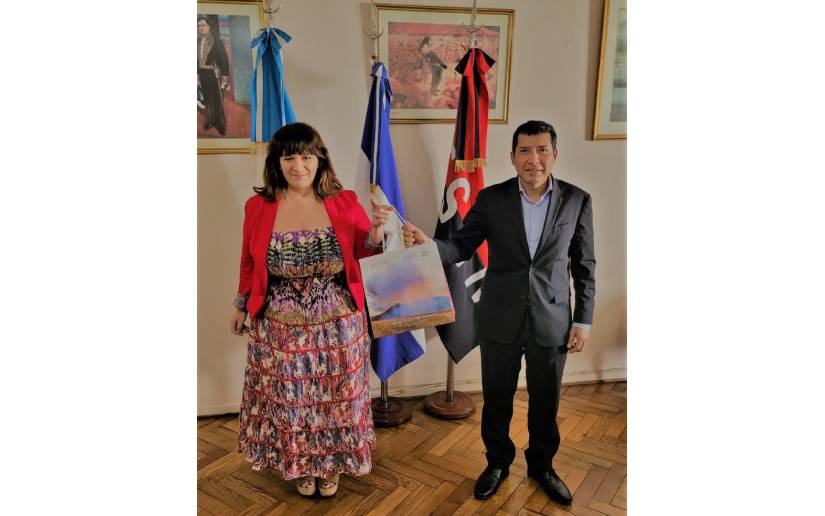Nicaragua905's tweet photo. #LaRed905 Experta en comunicación visita Embajada de #Nicaragua en Argentina. 

⬇️⬇️⬇️

Leer más: https://t.co/5qLleDaimc https://t.co/4XuWDGx7YA