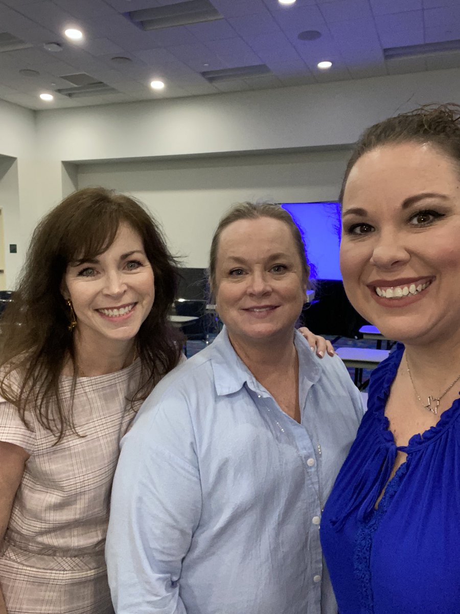 BrandiRDesigns's tweet photo. Starting our journey of gaining more knowledge at #IWCE2022 in #seminars. #windowcoverings #motivation https://t.co/4u1u3fqHZb