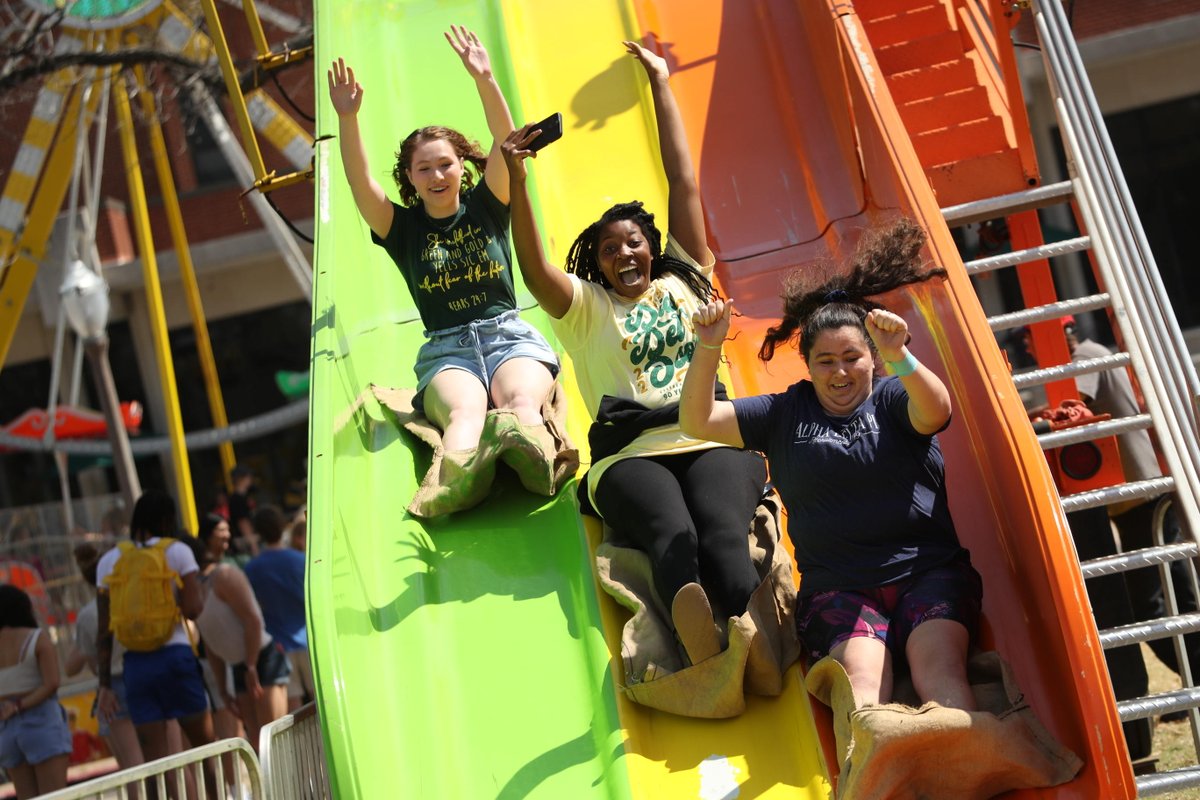 Can't make it to #BaylorDia 2022? 🐻💚💛

Join us on a walk through campus as we celebrate Diadeloso -- a BU tradition for 90 years! 

➡️ bit.ly/3DL4x1D