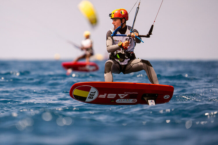 weKitesurf tweet media