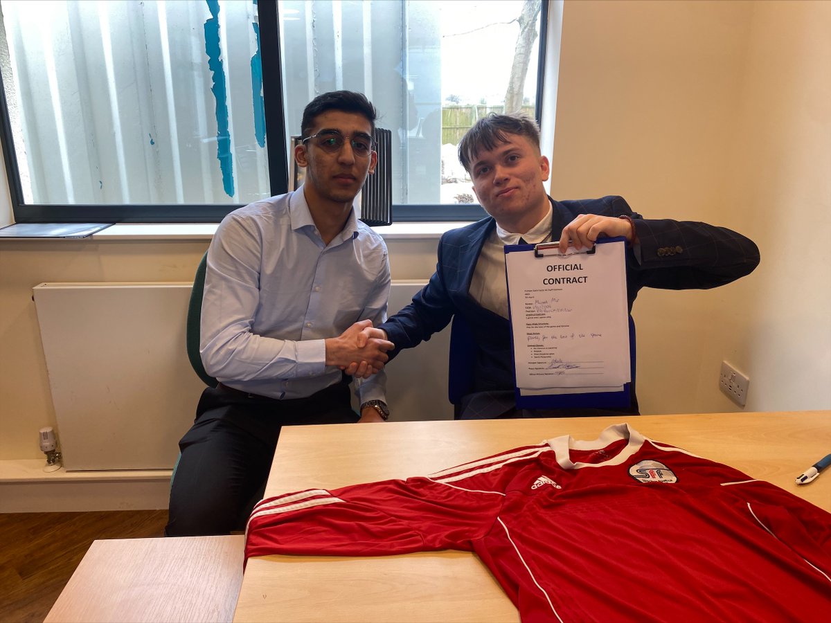 Finham6thForm's tweet image. The starting line up has been announced for the event of the year (staff vs. Sixth Form football match on Thursday). The student manager (Patrick) has asked them all to sign contracts committing to good sportspersonship. More player photos tomorrow. @FinhamPark @FinhamPE @finhamt