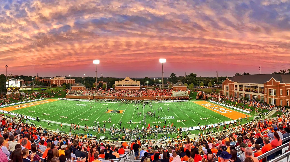 KenricLanier's tweet photo. #AGTG After a great conversation with @Drew_Cronic I’m blessed to receive an offer from Mercer University @CoachCole828 @LaDonteHarris @RecruitGeorgia @dareu_i @JayChampNews @GeorgiaPrepMag @Rivals @247recruiting @D1Factory @CoachFelton1 https://t.co/V37sULGp9b