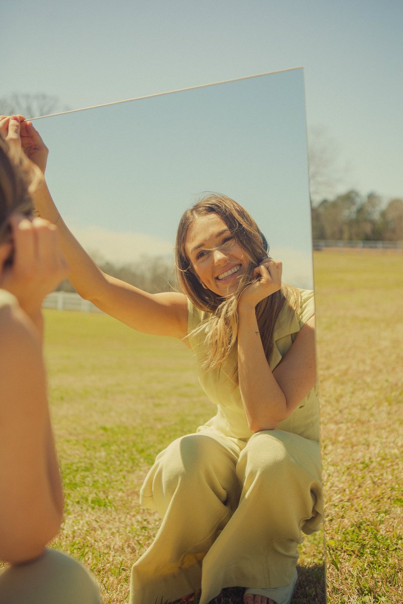 sadierob's tweet photo. Our reflection has the power to truly be LIGHT. A light can change someone’s life. It changes the world. Light brings hope to dark places in our friends, family + worlds life. Join us Aug. 19-20 to be encouraged by a room full of light! Get tickets TODAY! https://t.co/zjjVqE5q2Q https://t.co/NJOHqxhJdM