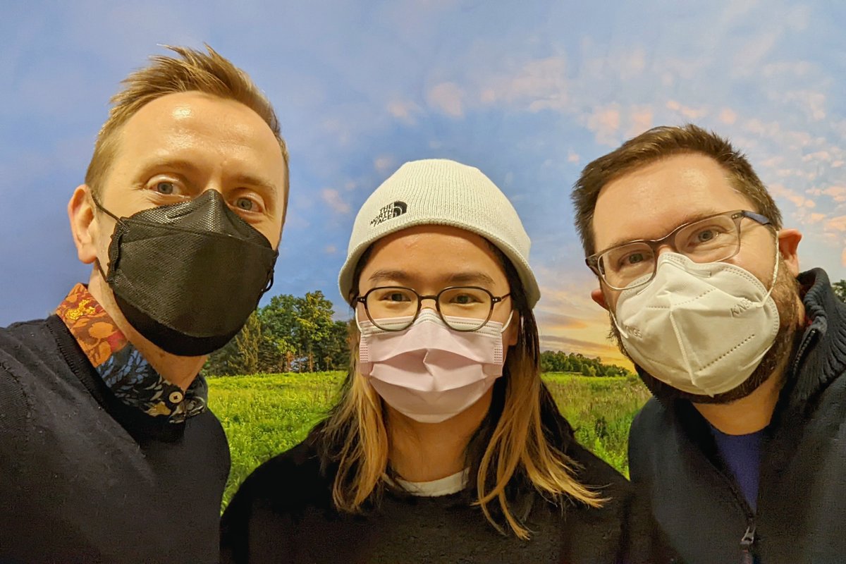 We were so excited to have alum Qiqi Huang come visit! A great day  of catching up, cake, and of course, taking a selfie in front of Alan's photograph. 

#alumni #SVA #MPSDP #selfie #visit #classof2018 #selfie