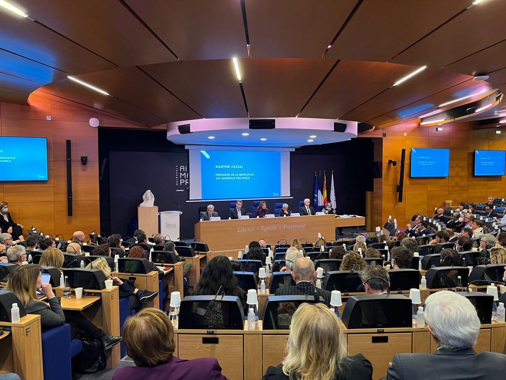 MartineVassal's tweet photo. Une nouvelle page @AMPMetropole s'ouvre et je suis fière qu'elle se fasse avec les 240 membres du Conseil de Développement que j'accueille ce soir. Pour être au plus près des réalités, il est important d'associer les acteurs du territoire aux débats publics. 
Jouons collectifs ! https://t.co/7qSXERkTOn