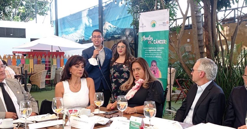 ip_rotary4185's tweet photo. 📌 Felicitaciones a la Casa de la Amistad Institución de Asistencia Privada y el Club Rotario Jardines de Cuernavaca por el convenio de cooperación, cuyo objetivo es apoyar en forma integral a niñas y niños con cáncer.
#Rotary #Distrito4185
#servirparacambiarvidas https://t.co/J0TrCfHDez